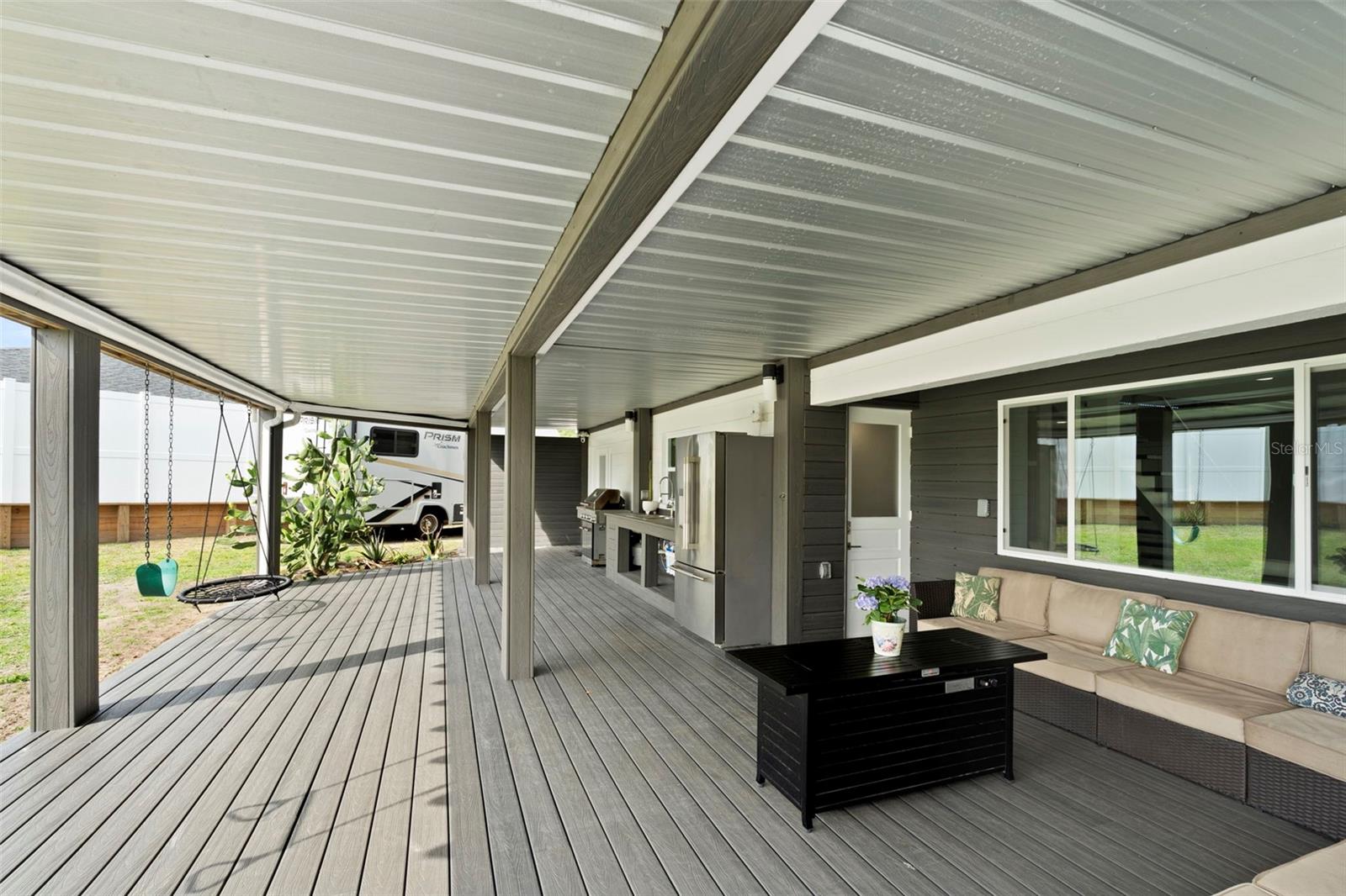 Listing photo id 31 for 10525 Homestead Drive