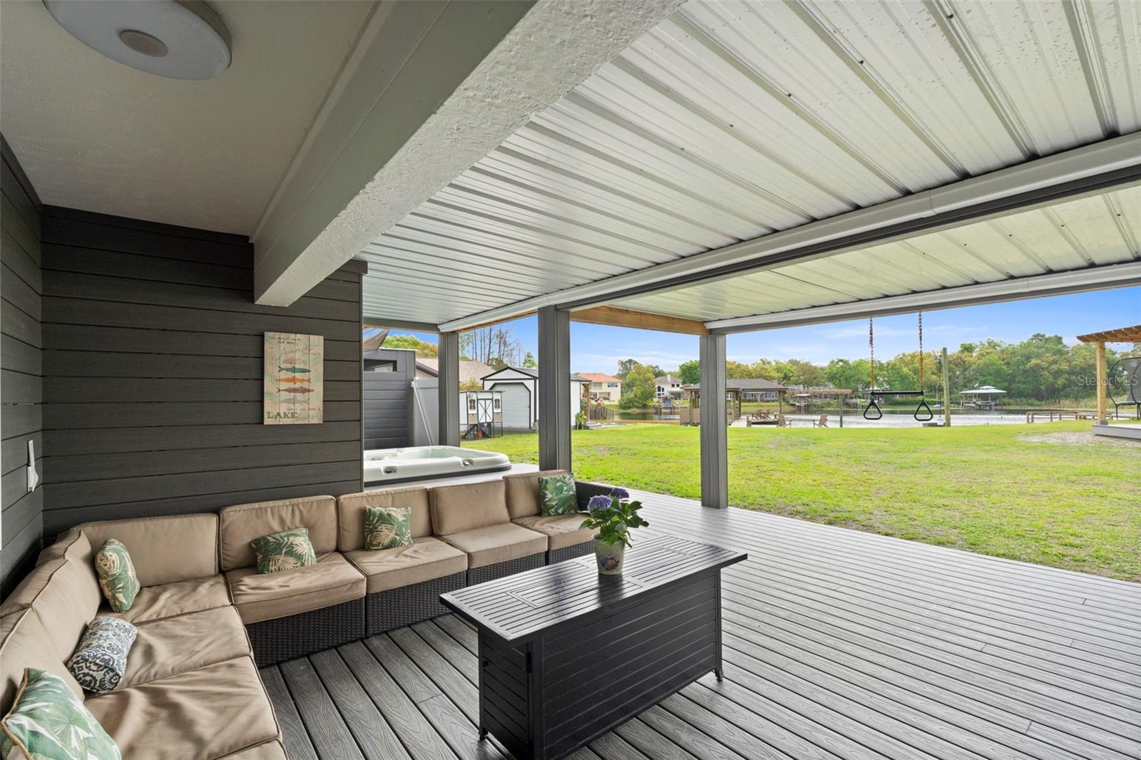 Listing photo id 34 for 10525 Homestead Drive