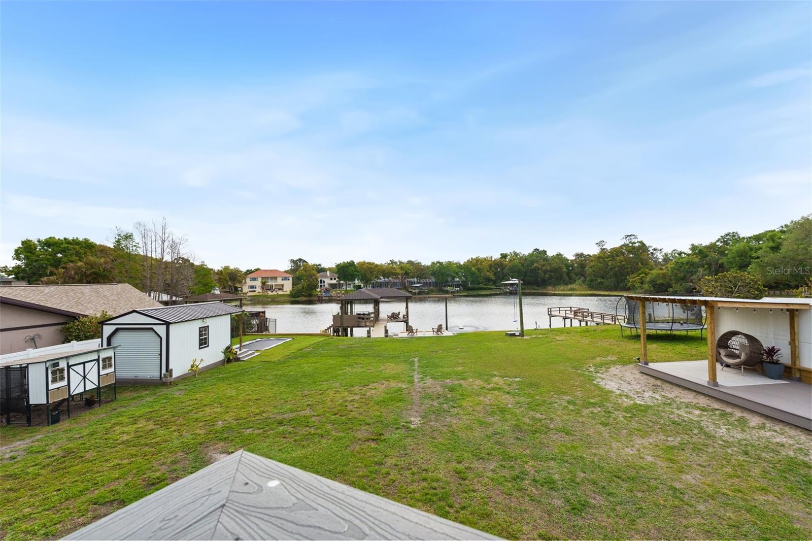 Listing photo id 37 for 10525 Homestead Drive