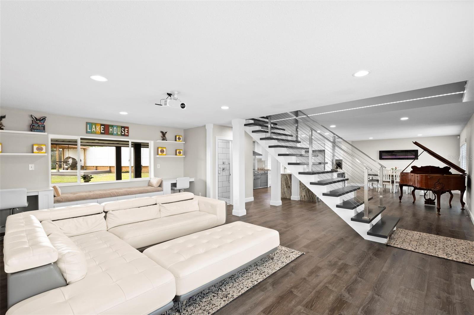 Listing photo id 2 for 10525 Homestead Drive