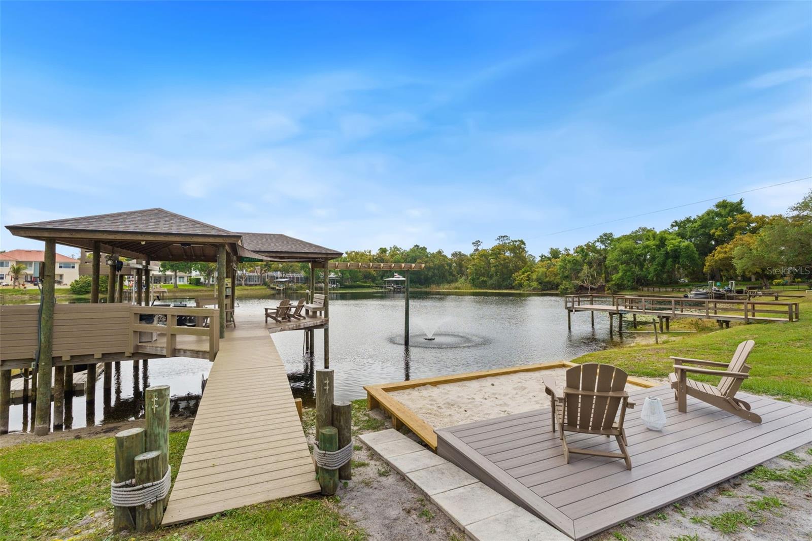 Listing photo id 41 for 10525 Homestead Drive