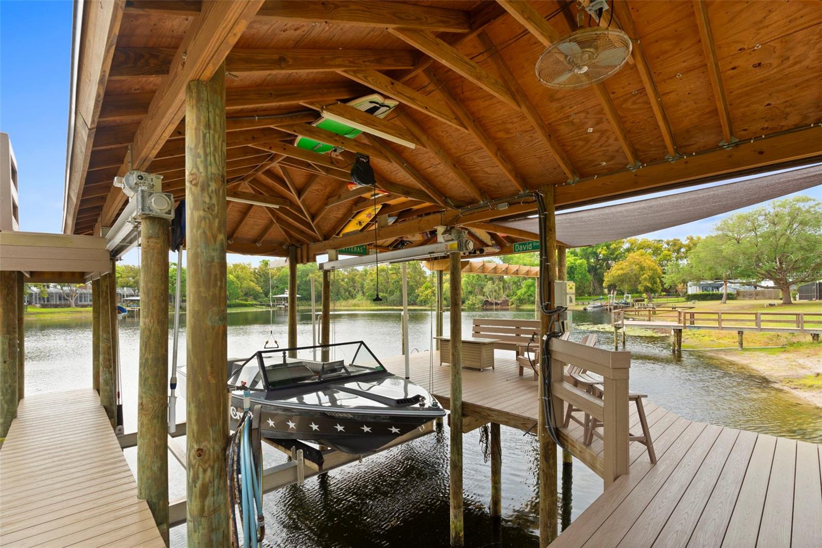 Listing photo id 42 for 10525 Homestead Drive