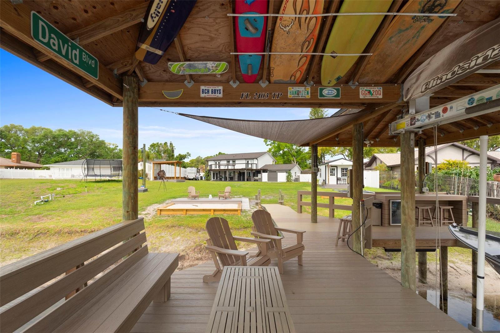 Listing photo id 44 for 10525 Homestead Drive