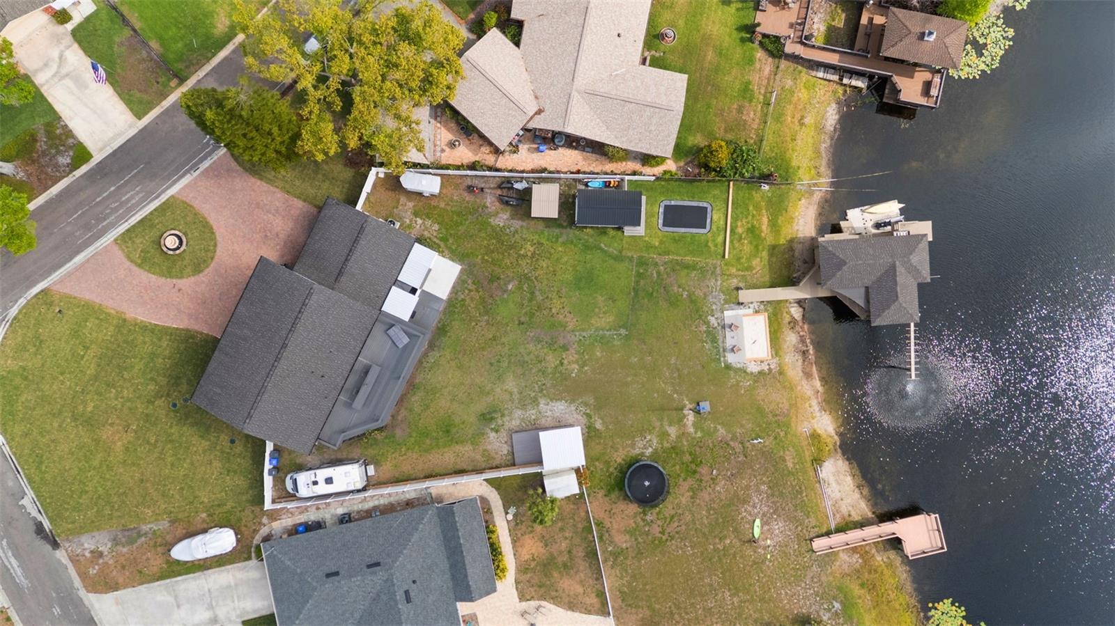 Listing photo id 52 for 10525 Homestead Drive