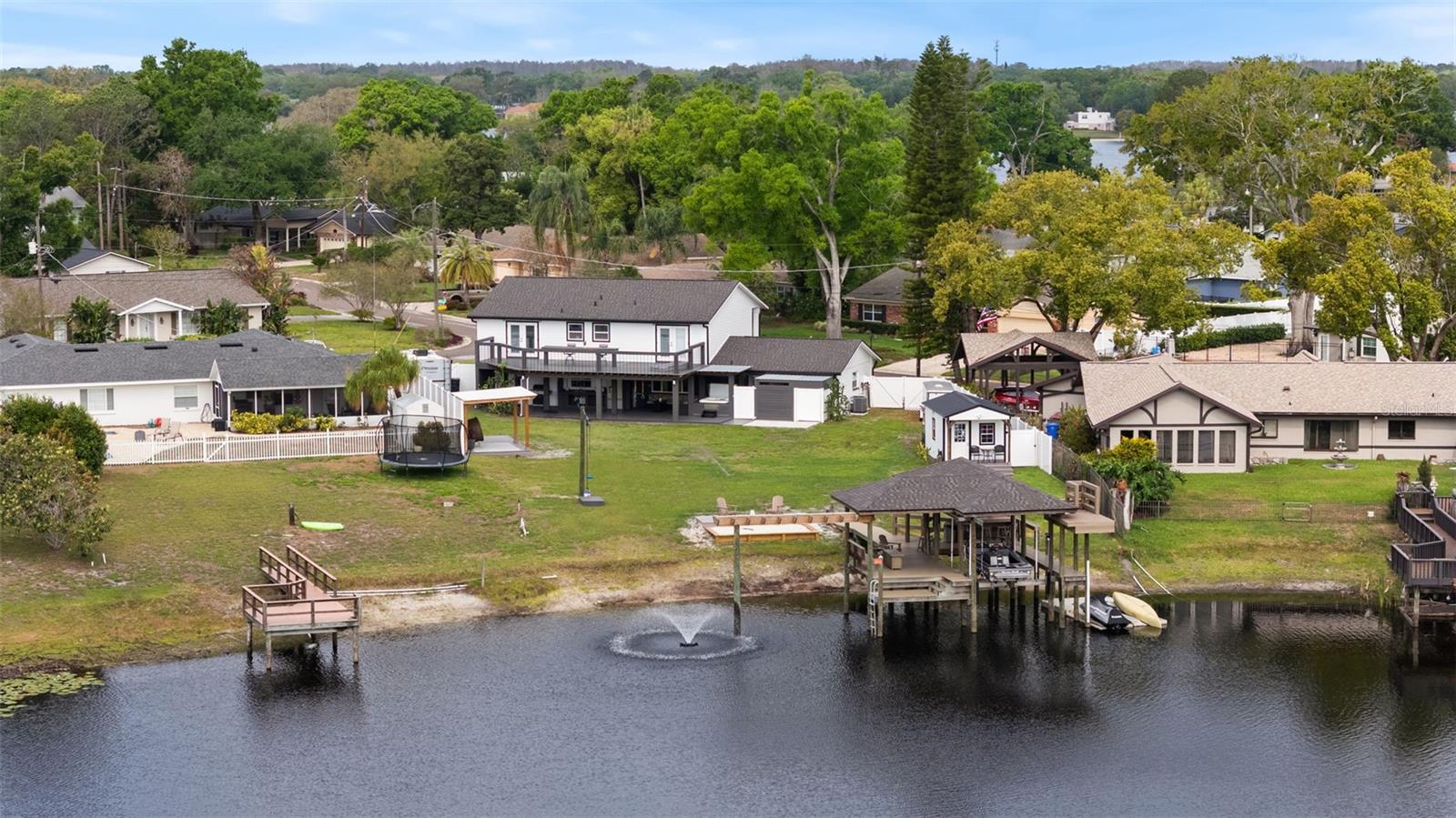 Listing photo id 53 for 10525 Homestead Drive