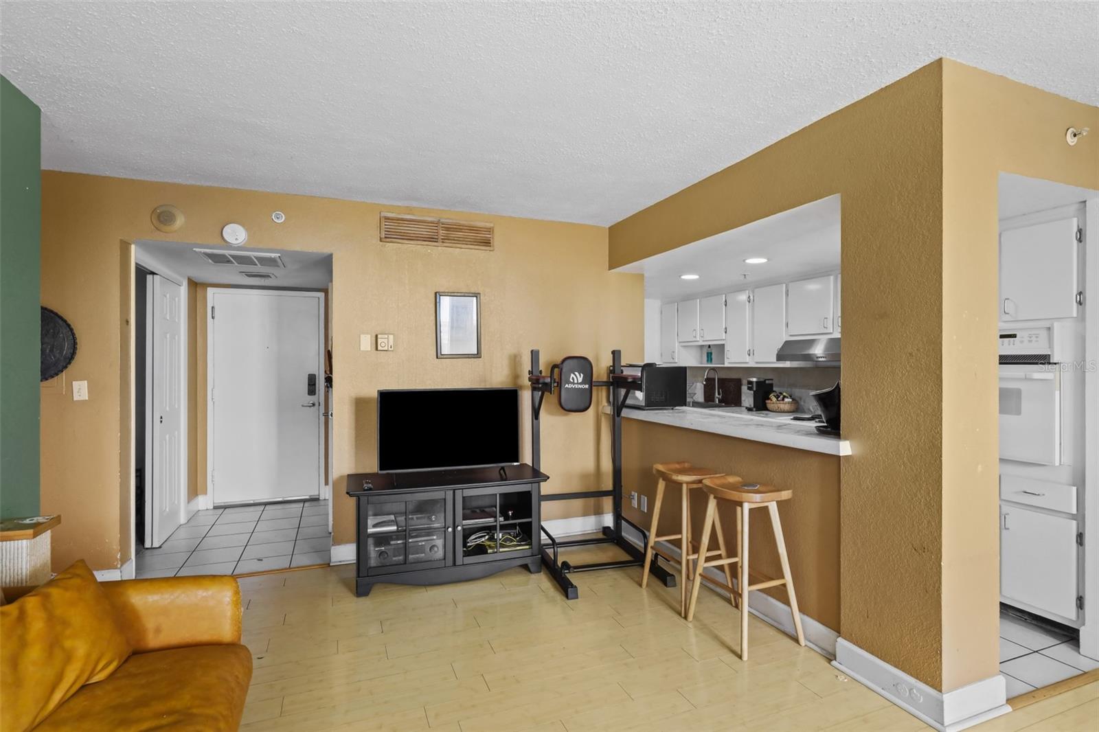 Image 12 of 26 For 470 3rd Street S 413