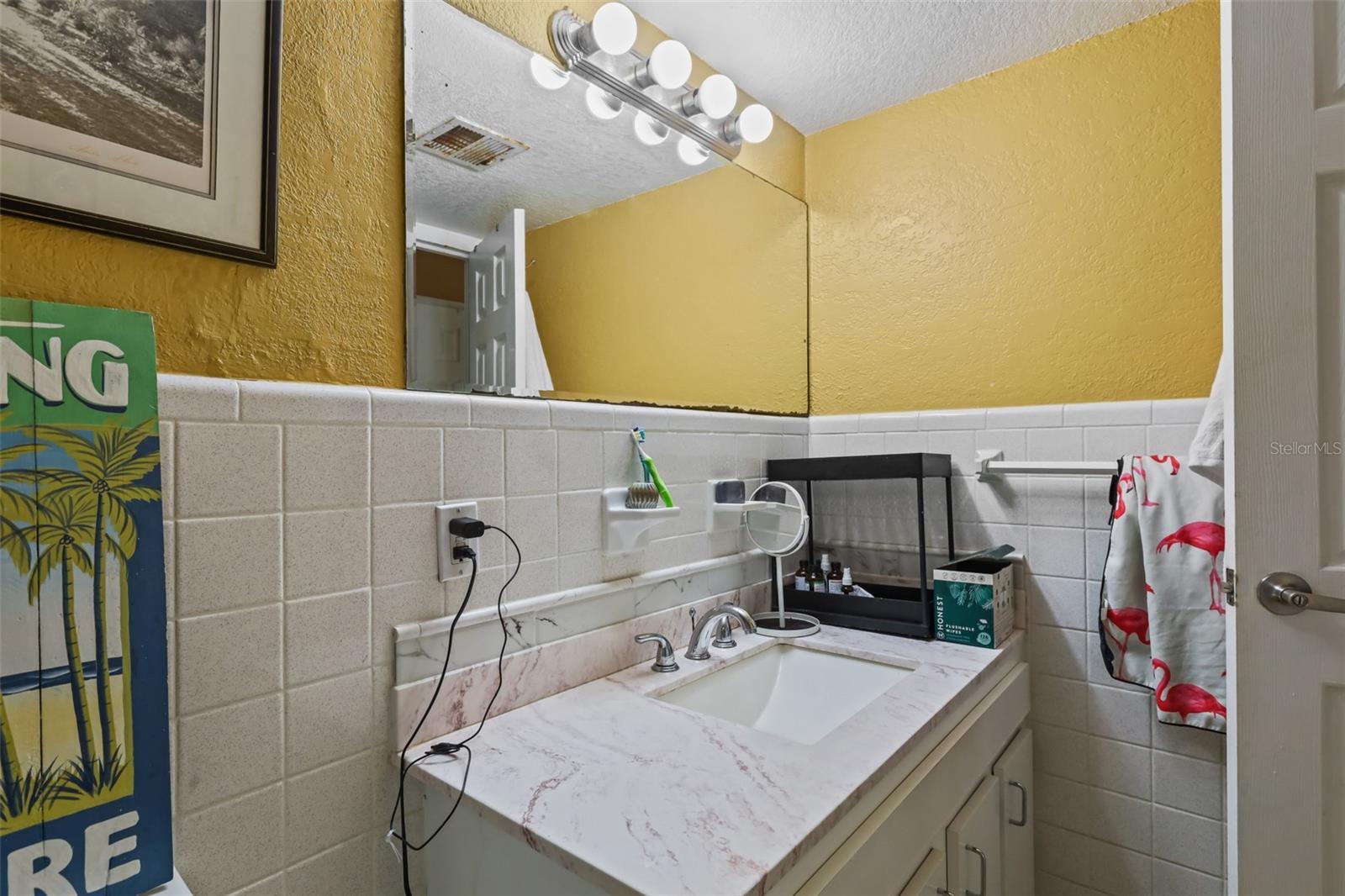 Image 14 of 26 For 470 3rd Street S 413