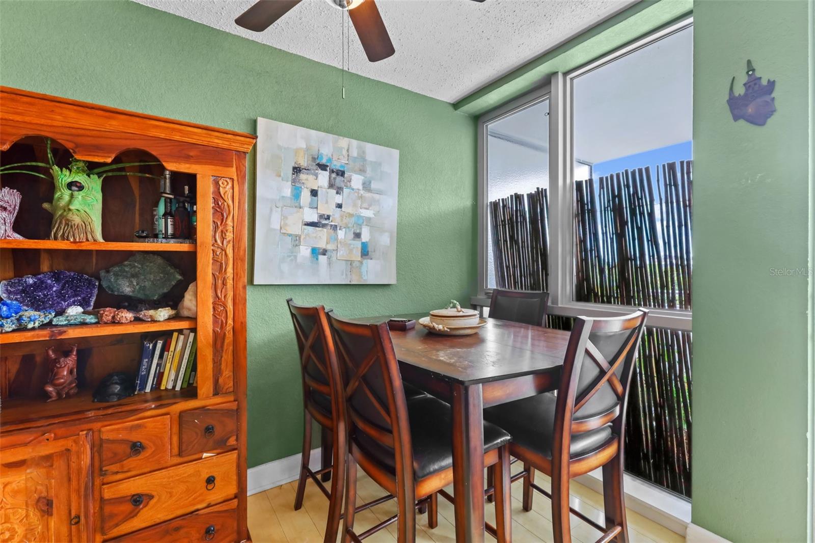 Image 6 of 26 For 470 3rd Street S 413