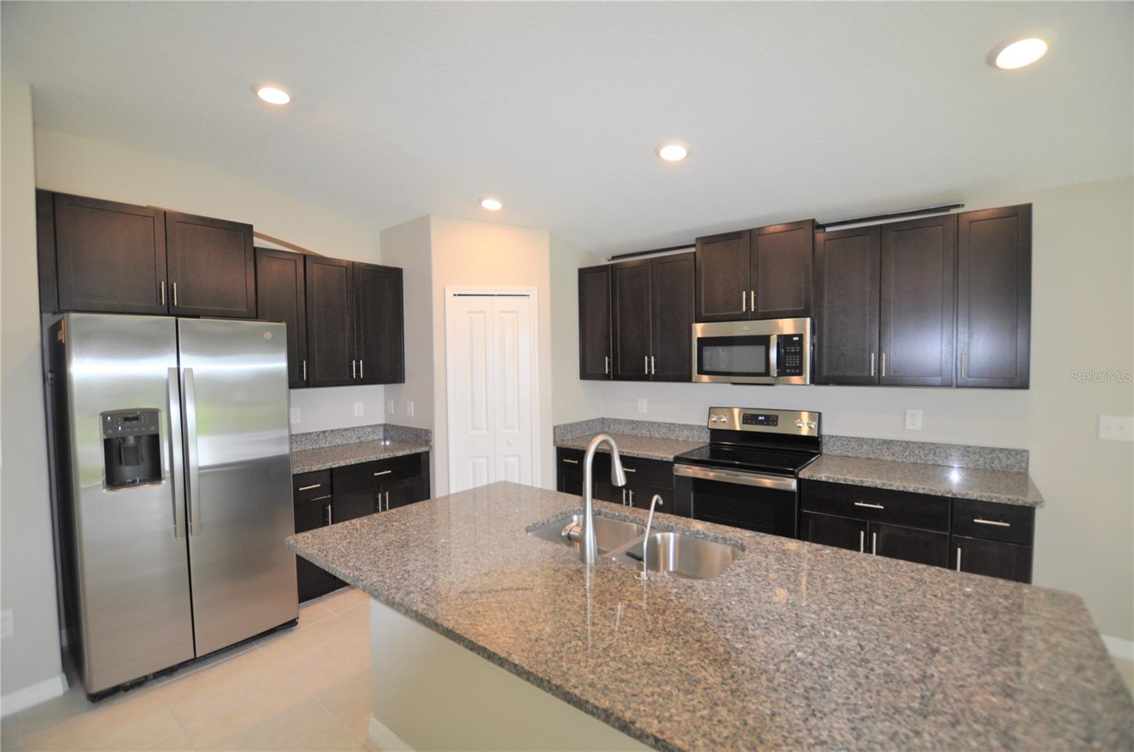 Image 2 of 22 For 1458 Tahitian Sunrise Drive