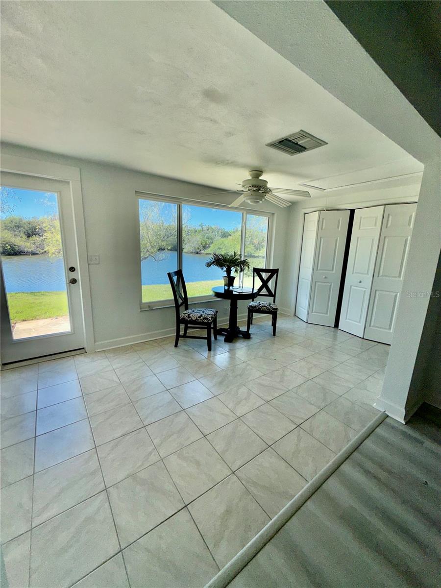 Image 4 of 12 For 4124 Hampton Drive