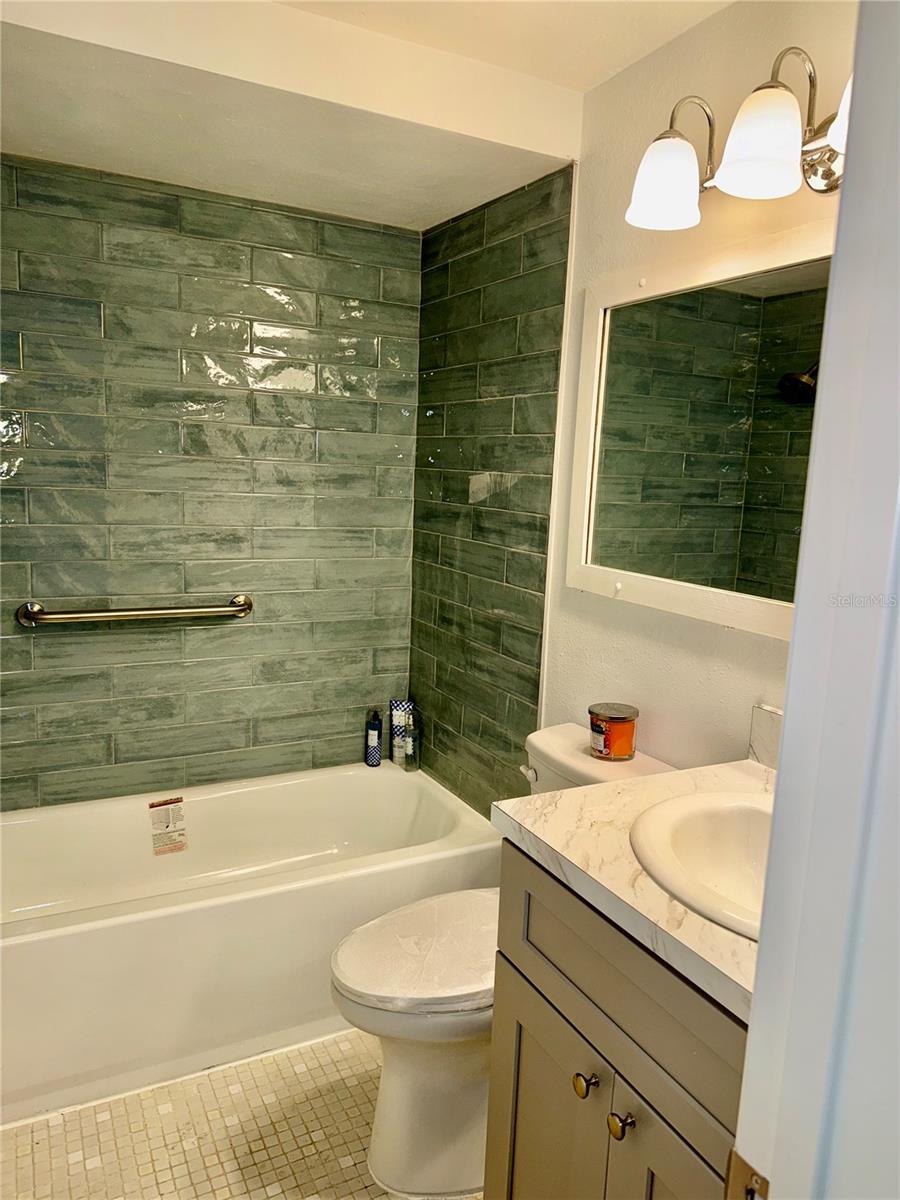 Image 7 of 12 For 4124 Hampton Drive