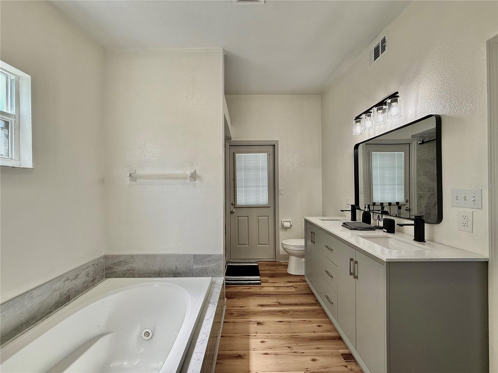 Image 15 of 24 For 7310 11th Avenue N