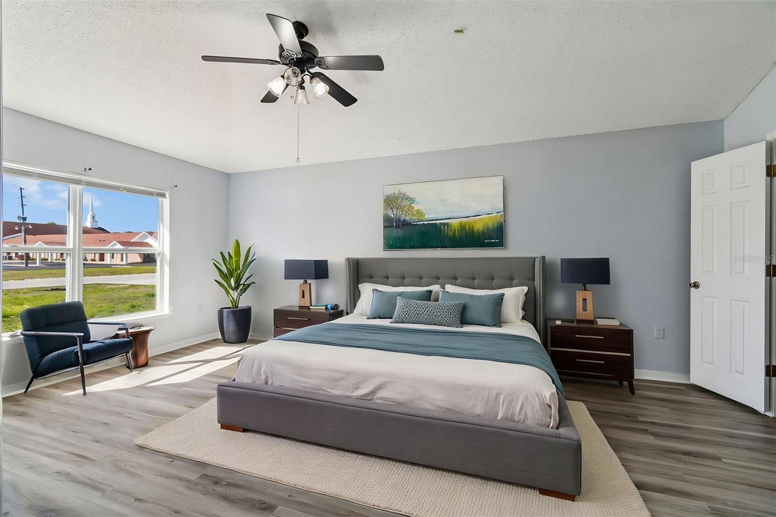 Listing photo id 21 for 11067 Monarch Street