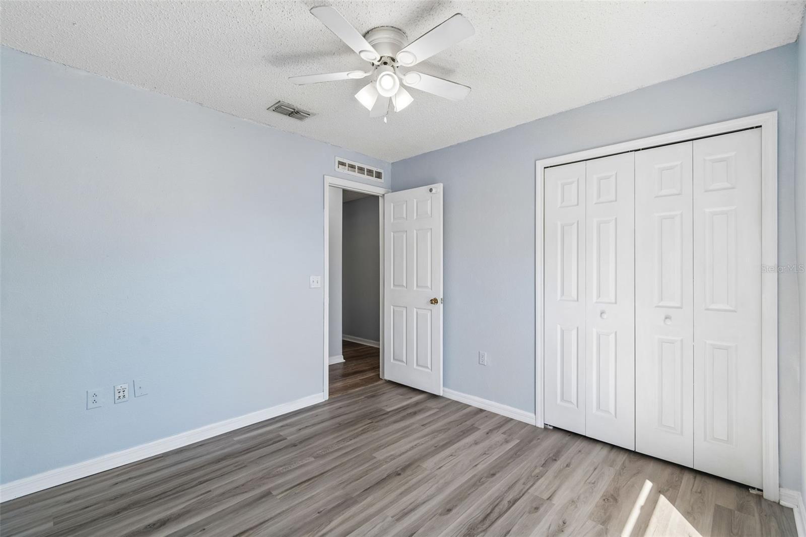 Listing photo id 29 for 11067 Monarch Street