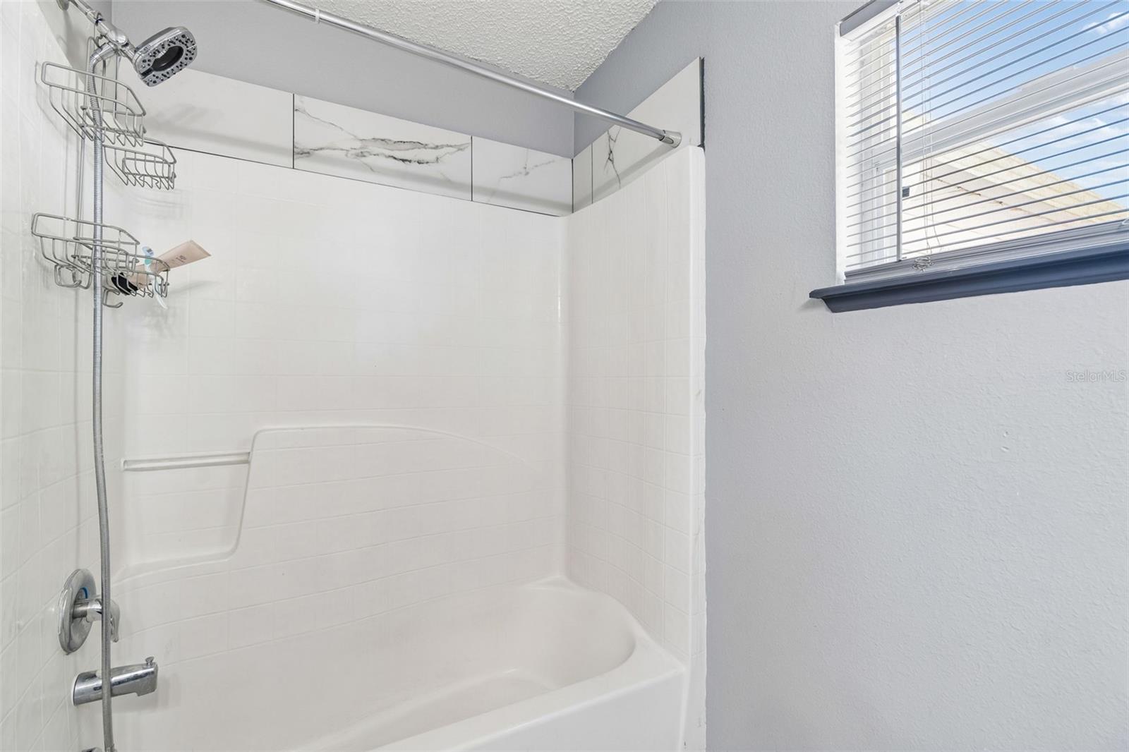 Listing photo id 31 for 11067 Monarch Street