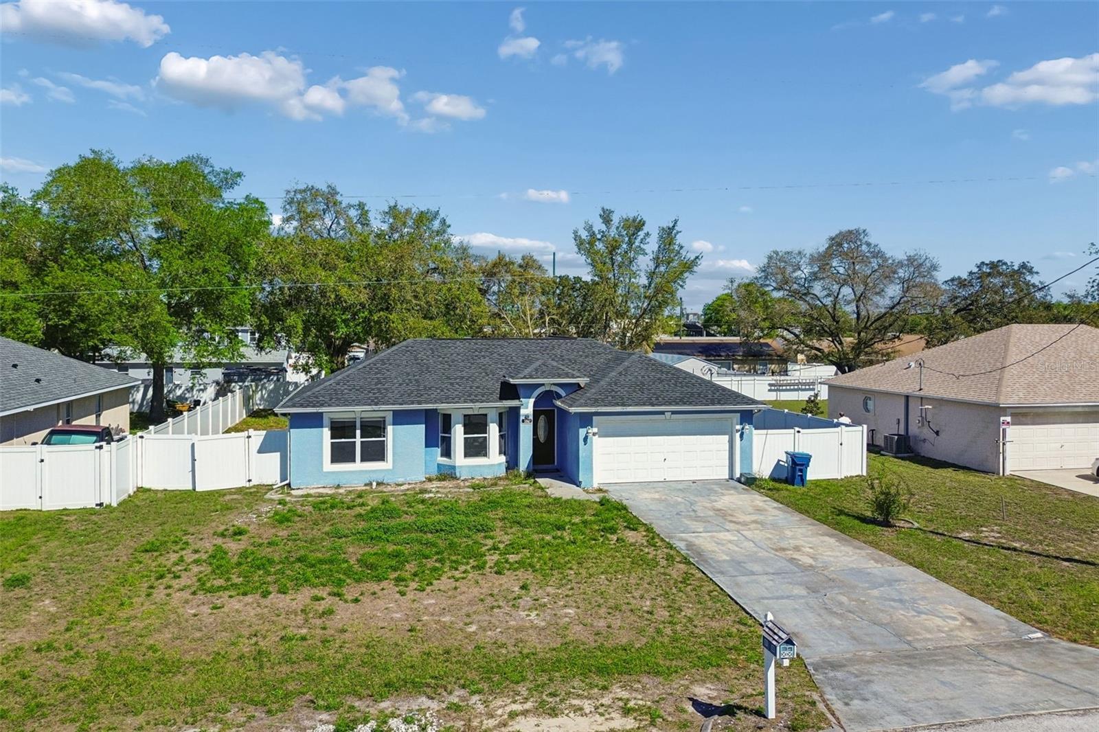 Listing photo id 44 for 11067 Monarch Street