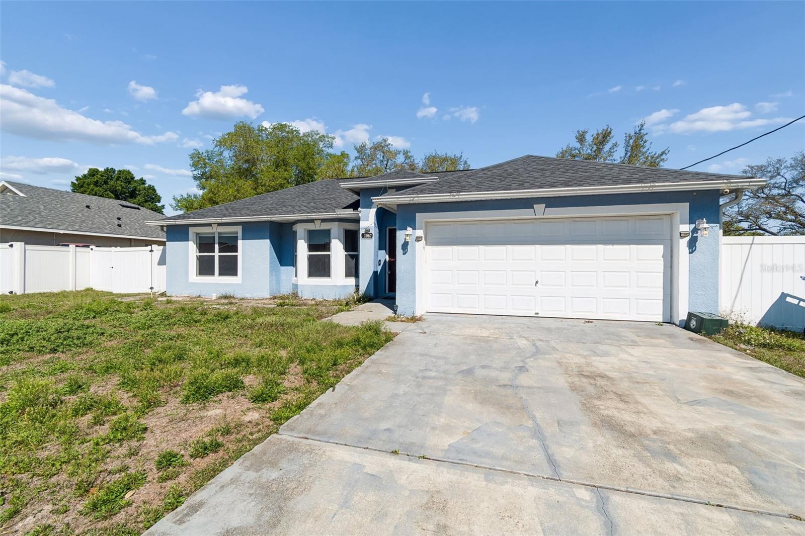 Listing photo id 50 for 11067 Monarch Street