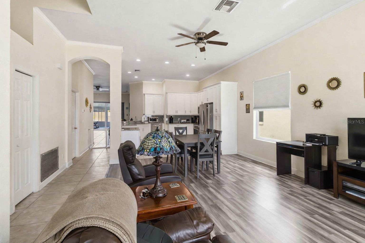 Image 7 of 27 For 1312 Vinetree Drive