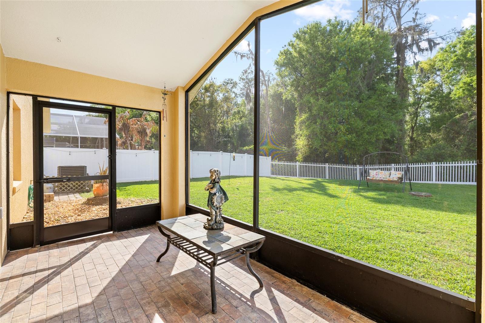 Image 28 of 61 For 16926 Hawkridge Road