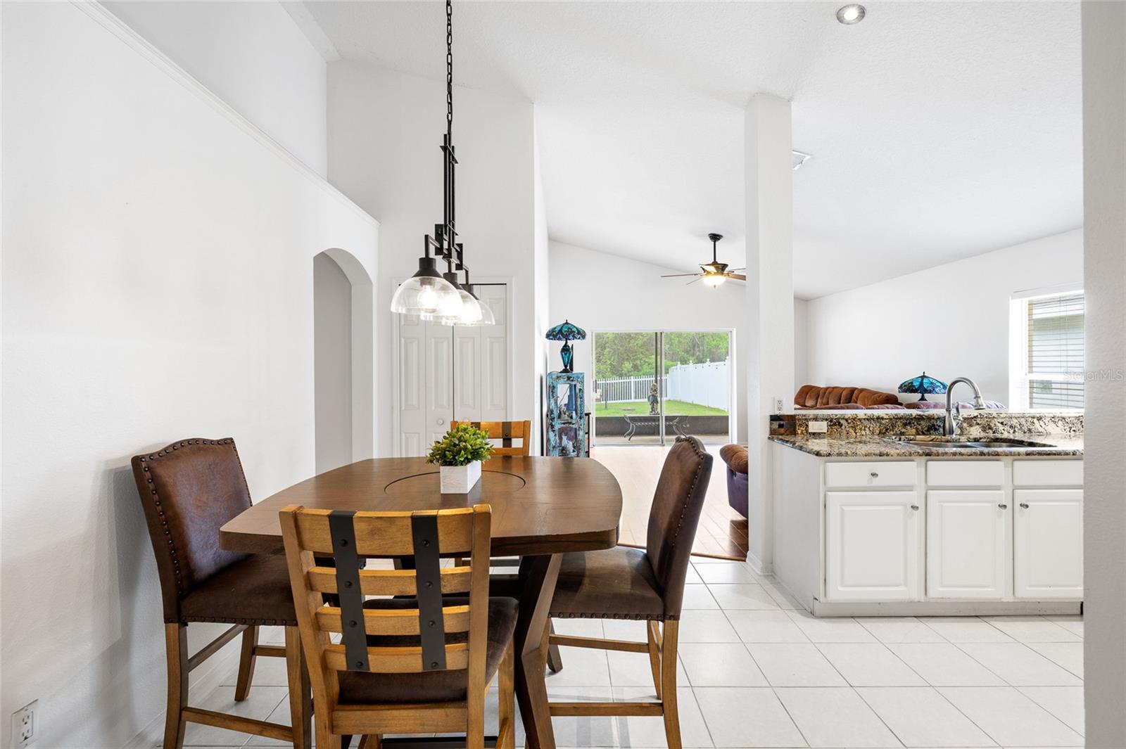 Image 9 of 61 For 16926 Hawkridge Road