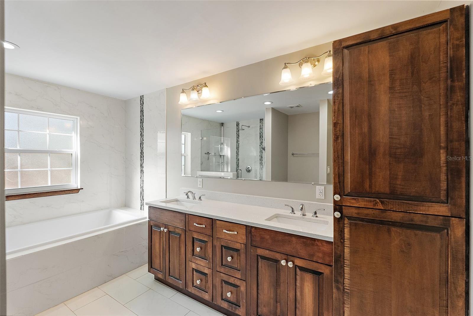 Image 19 of 46 For 5080 Oaklawn Lane