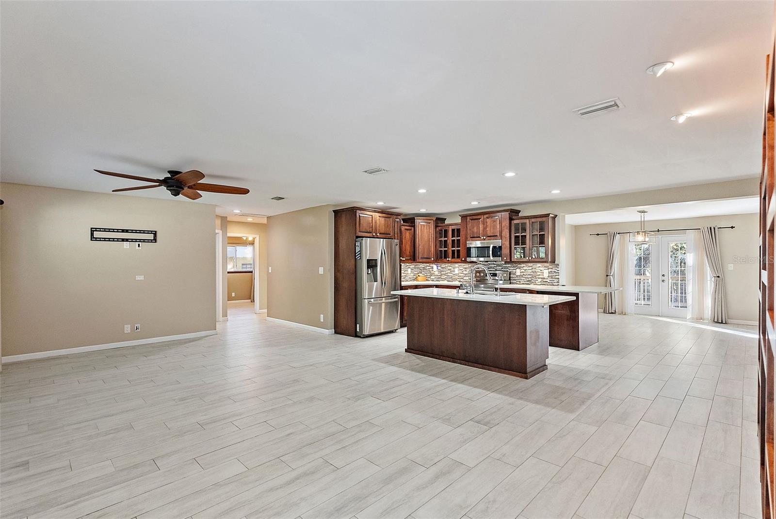 Image 3 of 46 For 5080 Oaklawn Lane
