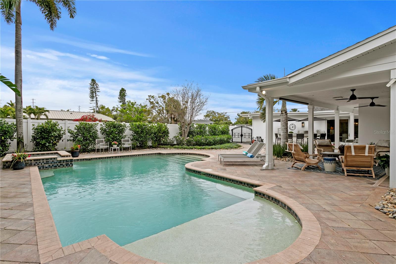 Image 19 of 47 For 111 Estado Way Ne