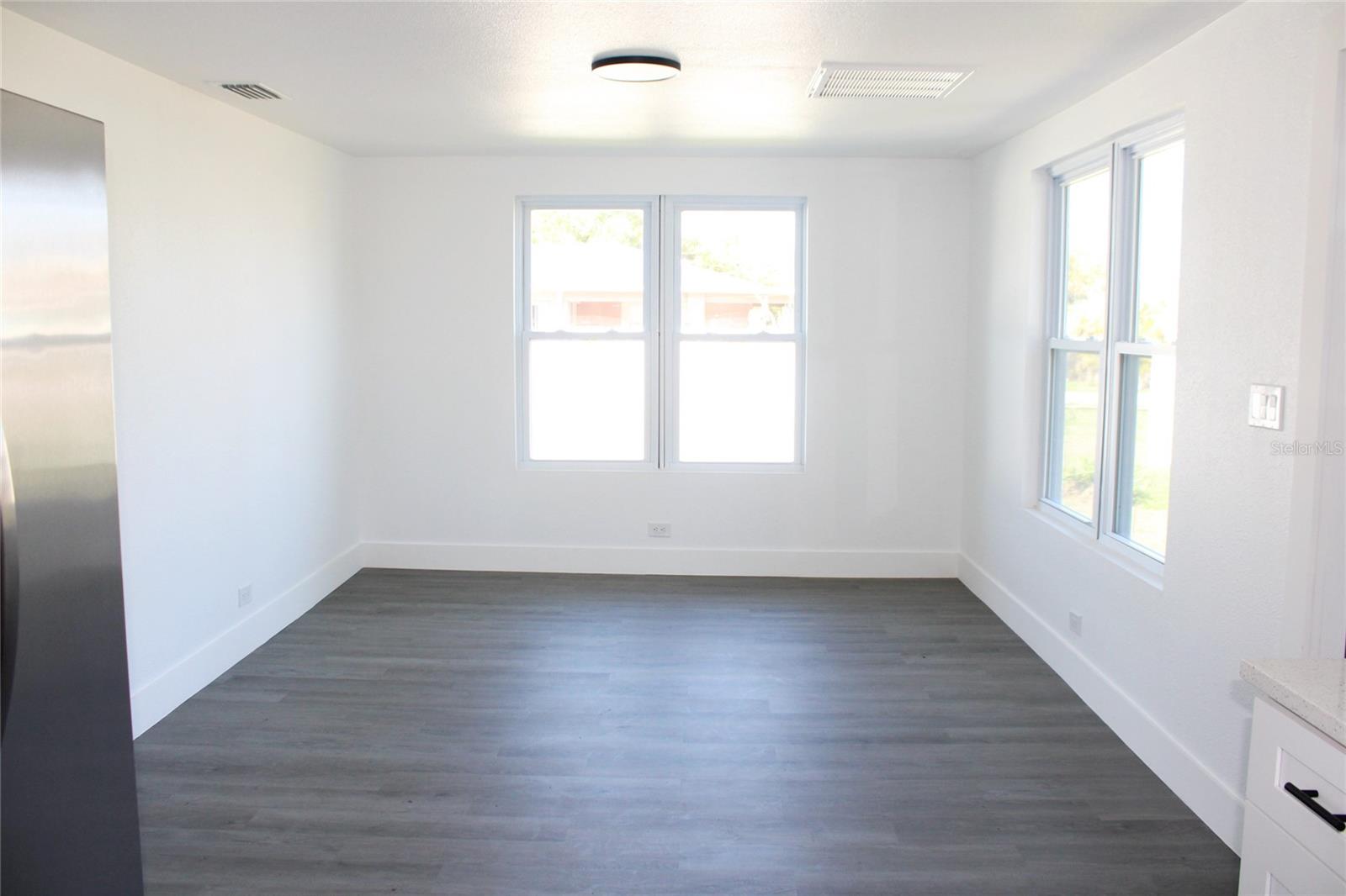 Image 5 of 19 For 2708 Elm Street