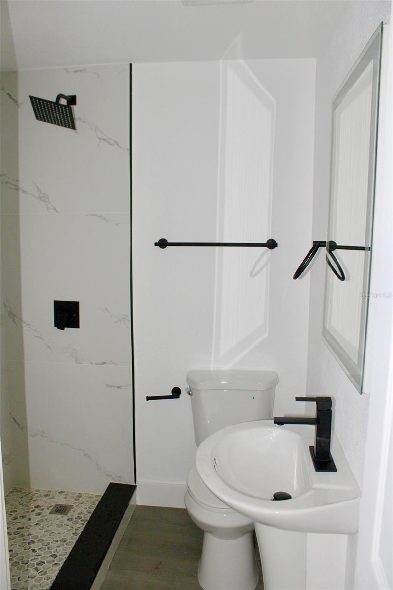 Image 6 of 19 For 2708 Elm Street