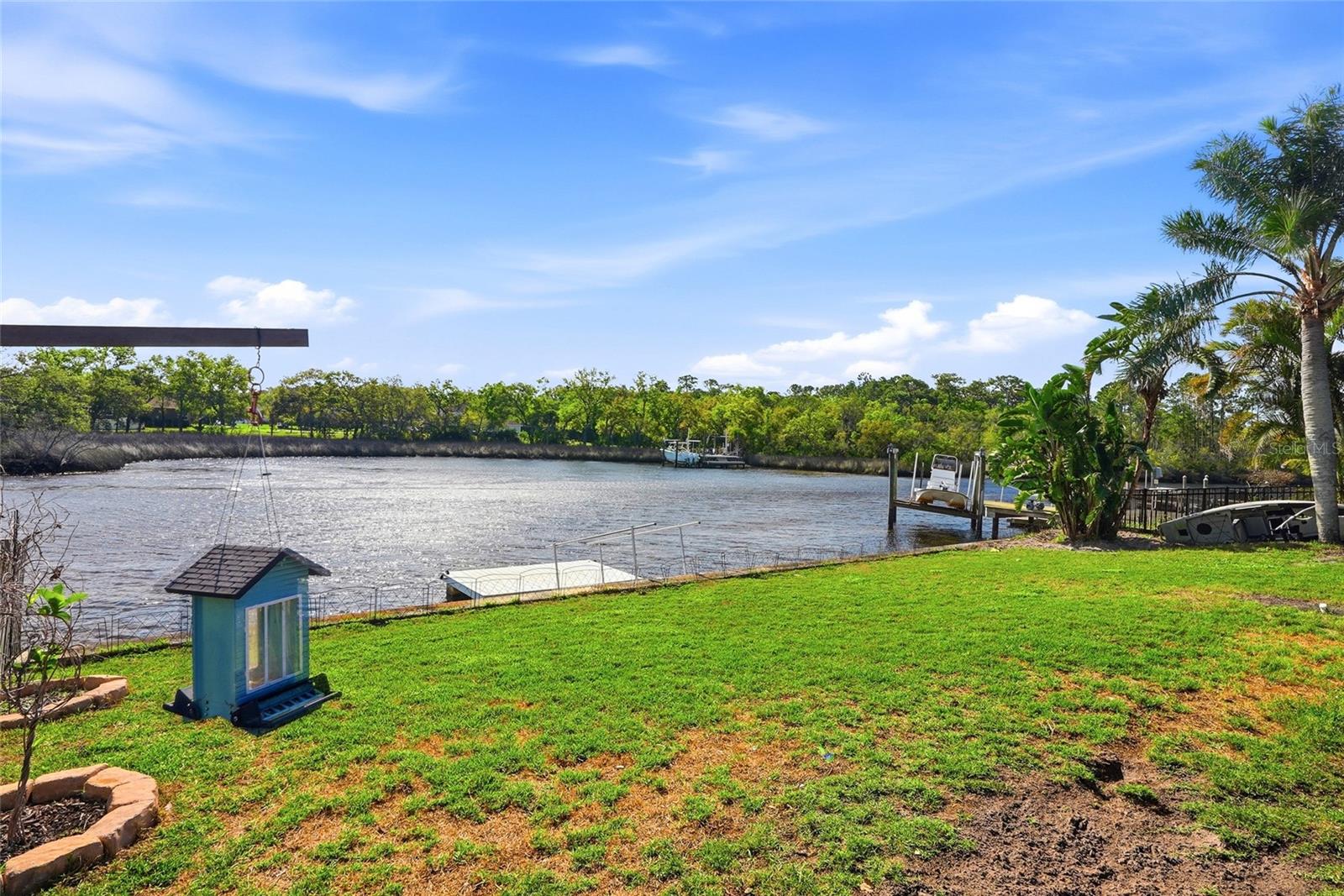 Listing photo id 4 for 1326 Flotilla Drive