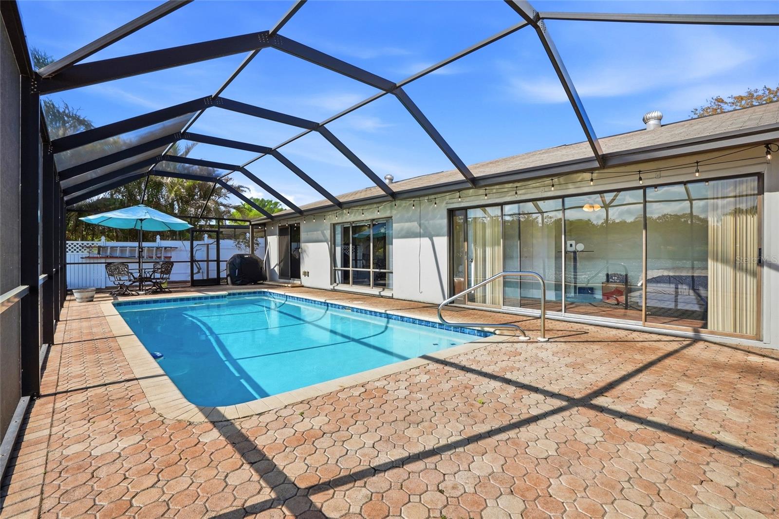 Listing photo id 7 for 1326 Flotilla Drive