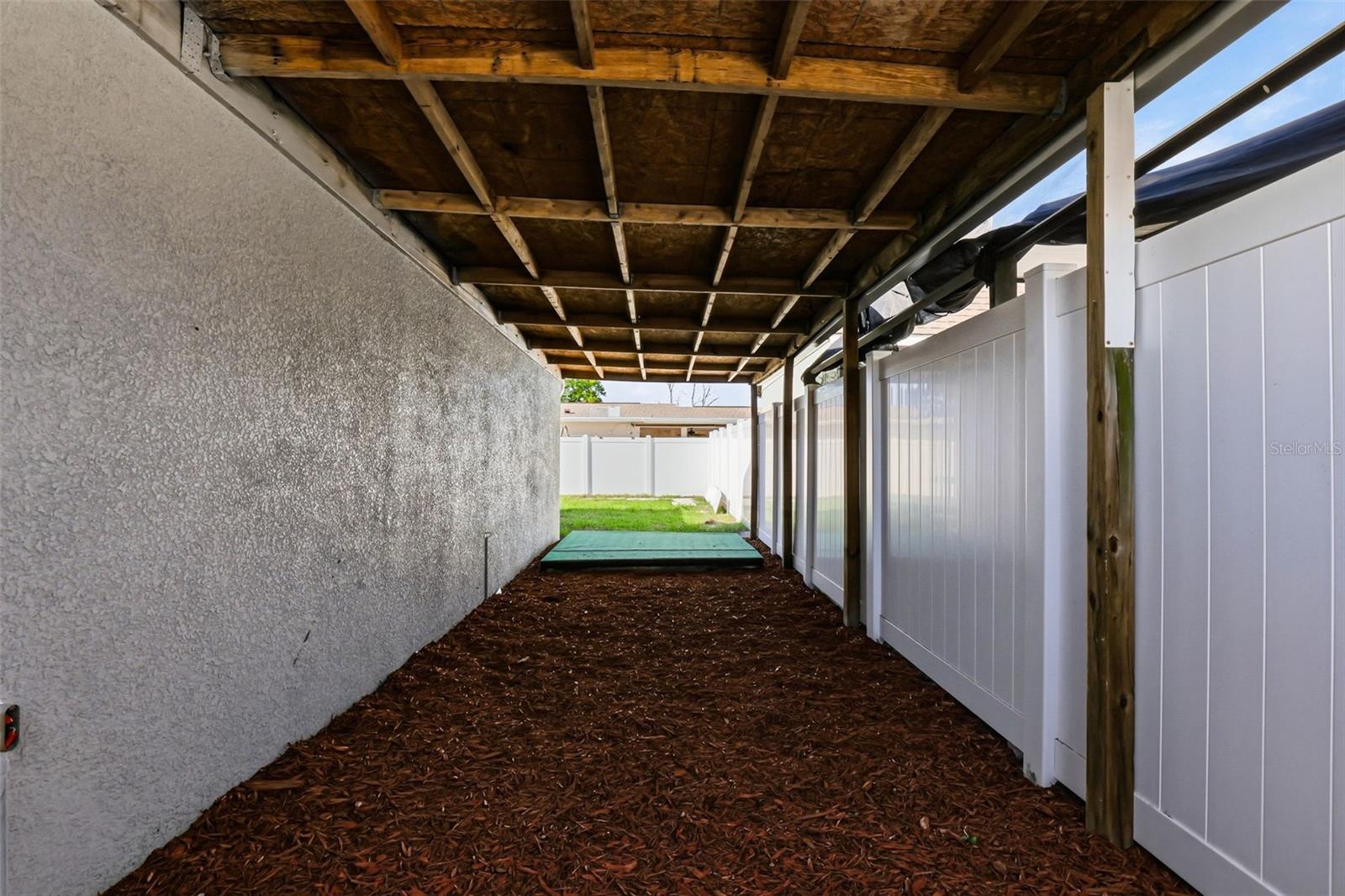 Image 13 of 65 For 10918 Tailfeather Court