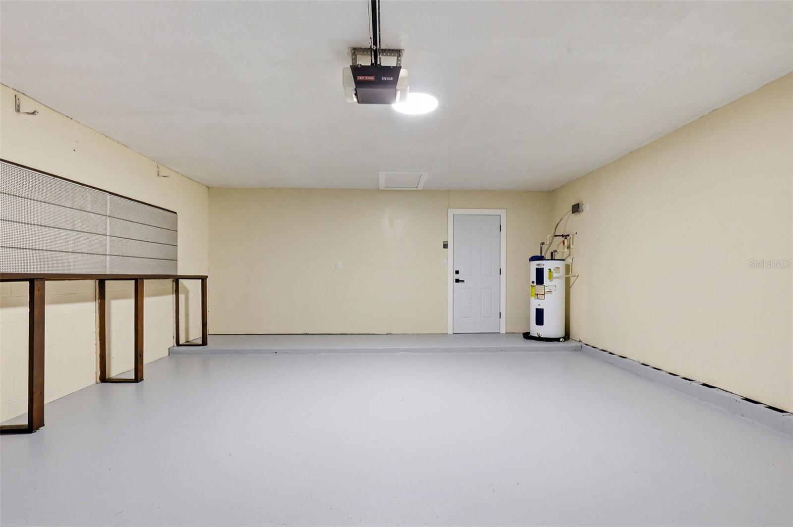 Image 20 of 65 For 10918 Tailfeather Court