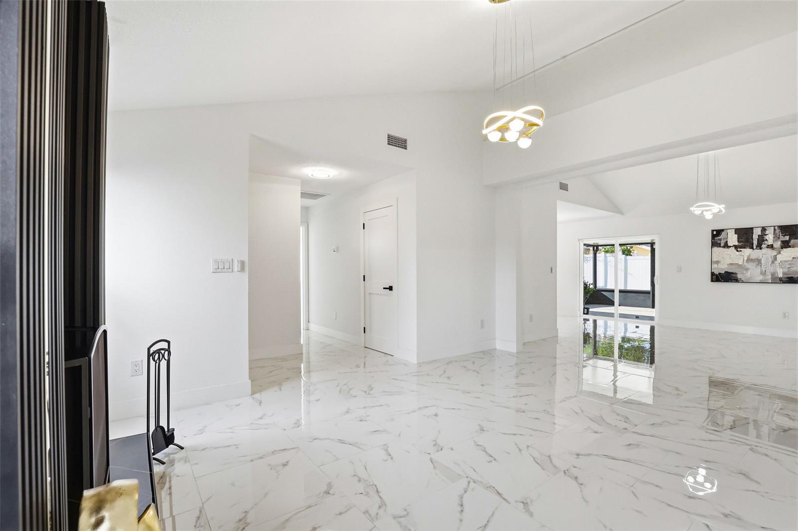 Image 24 of 65 For 10918 Tailfeather Court