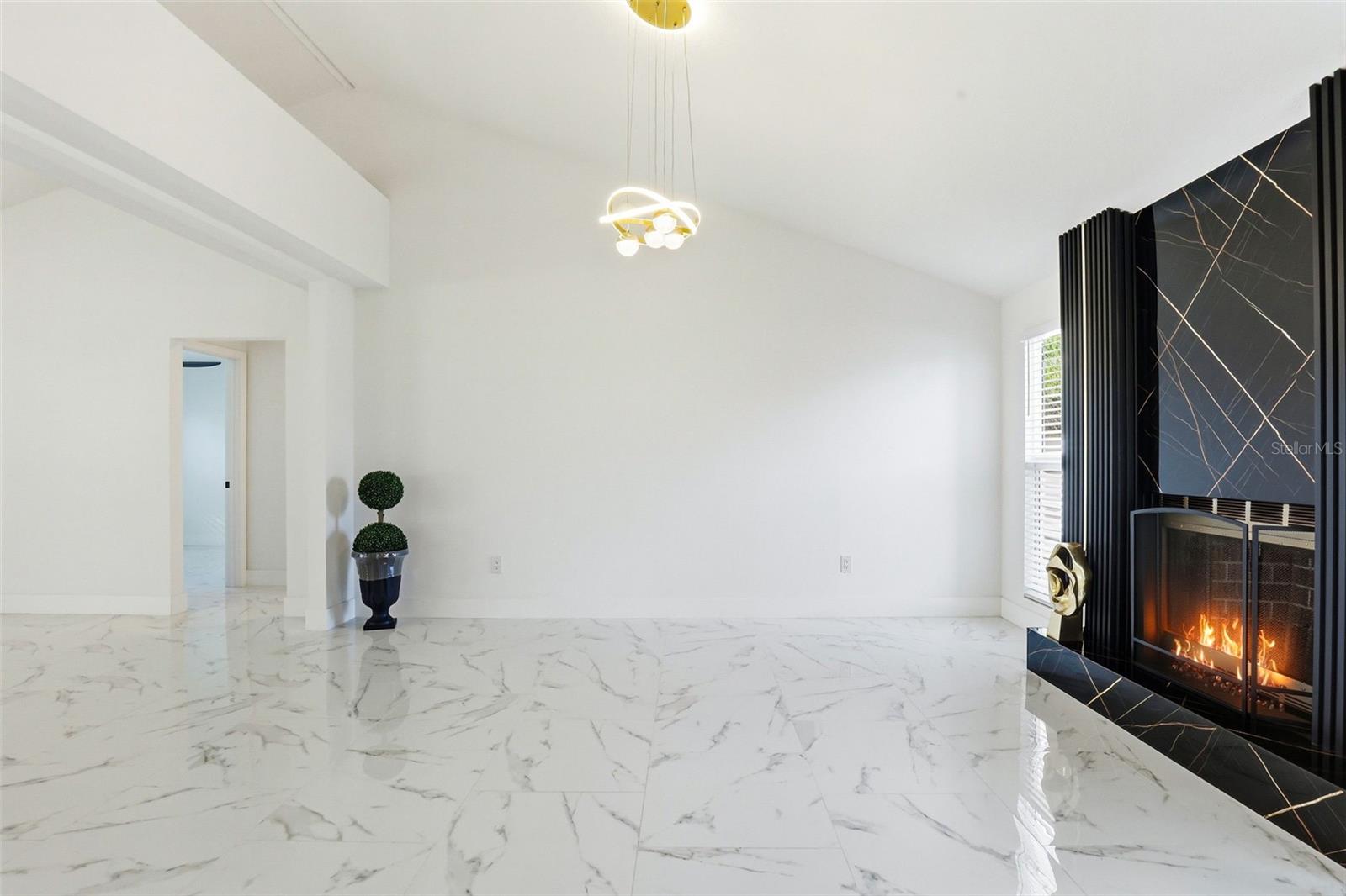 Image 29 of 65 For 10918 Tailfeather Court