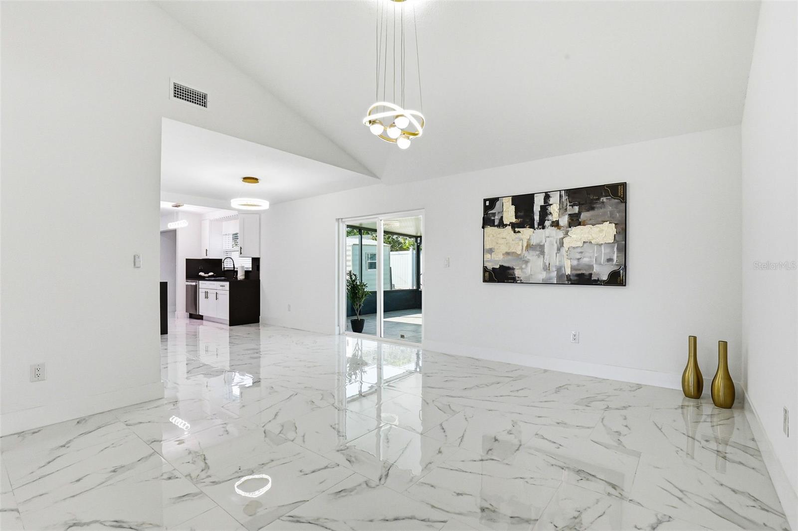 Image 34 of 65 For 10918 Tailfeather Court