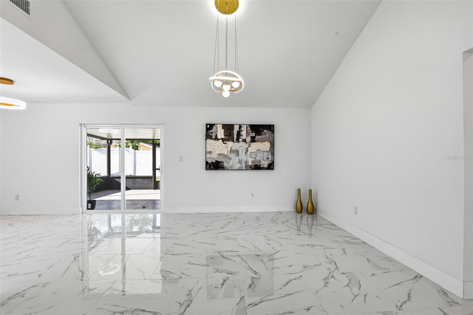 Image 35 of 65 For 10918 Tailfeather Court