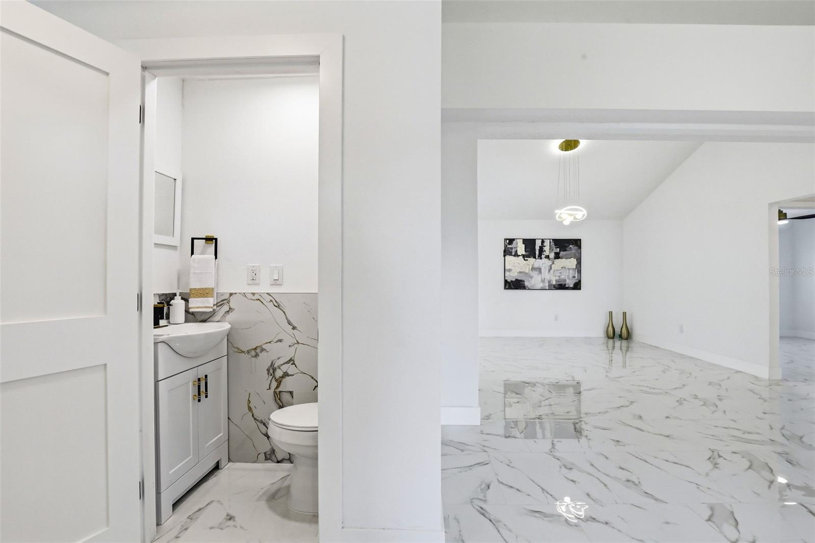 Image 38 of 65 For 10918 Tailfeather Court