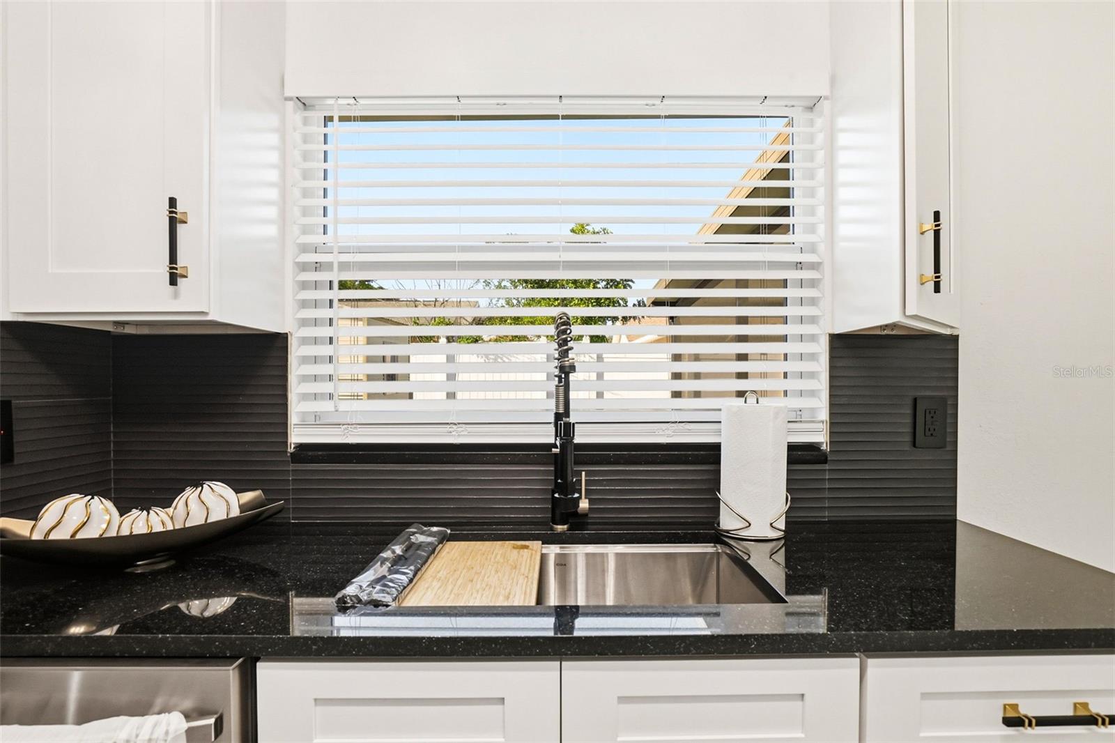 Image 40 of 65 For 10918 Tailfeather Court