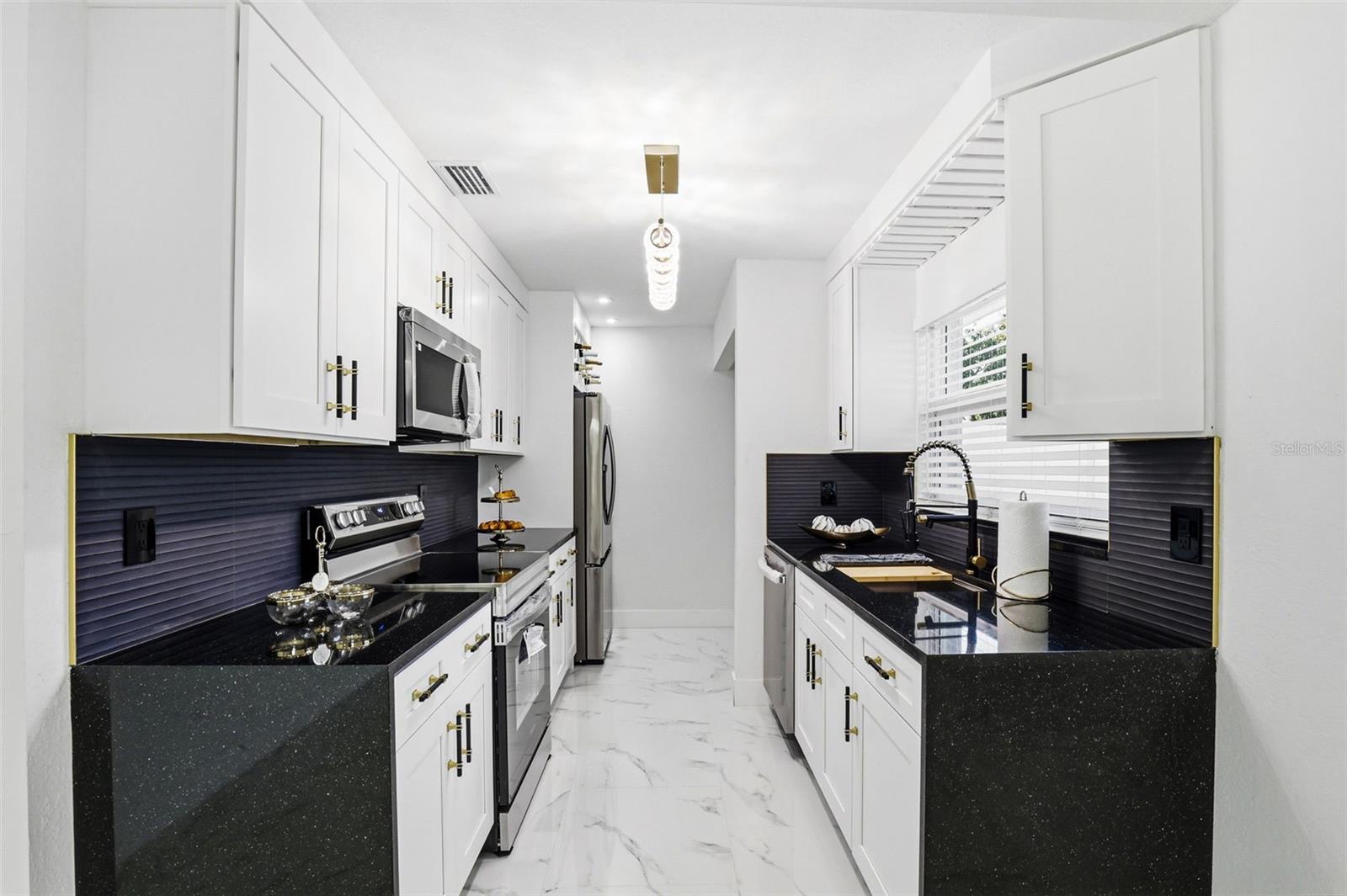 Image 44 of 65 For 10918 Tailfeather Court