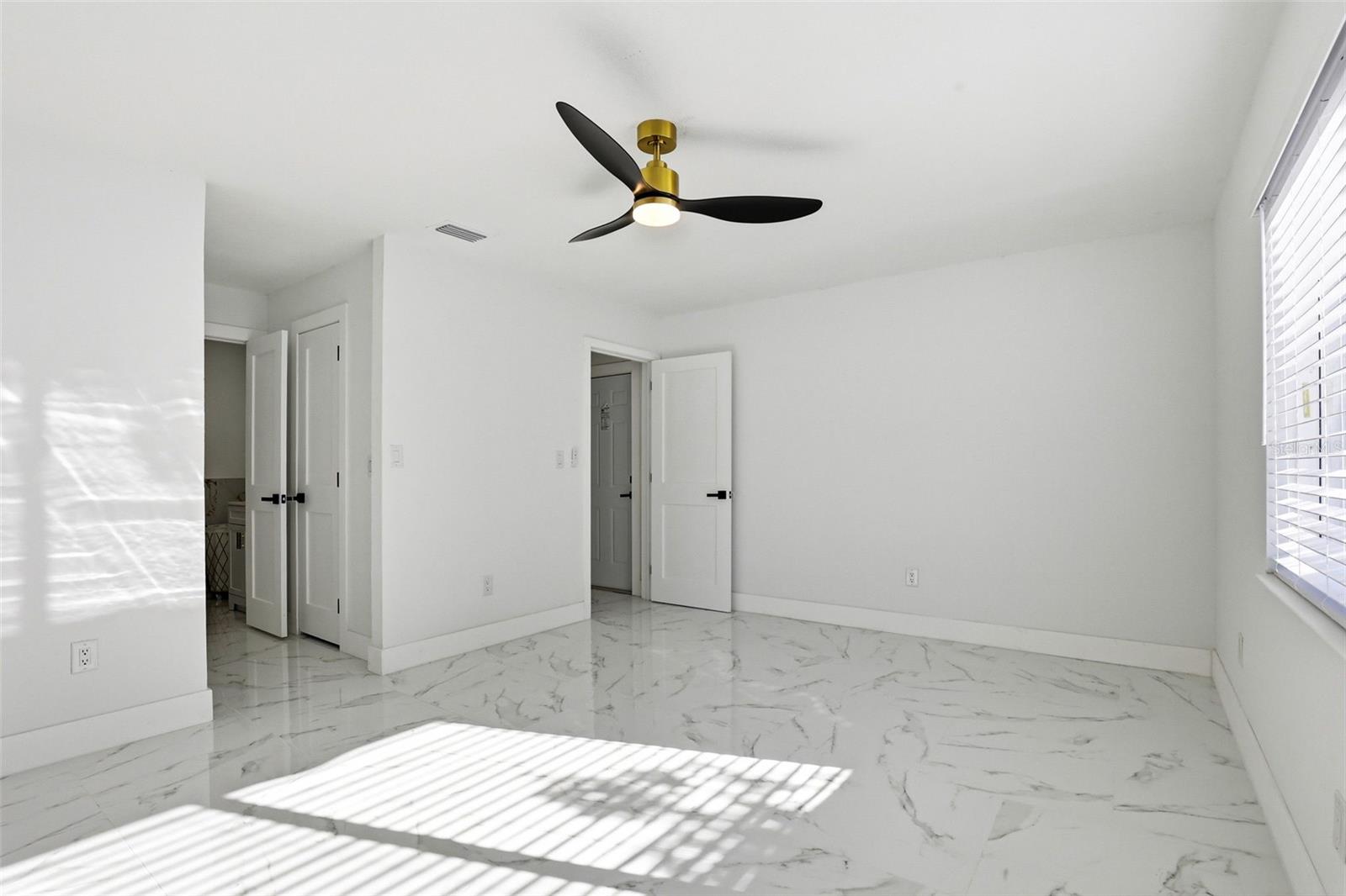 Image 49 of 65 For 10918 Tailfeather Court