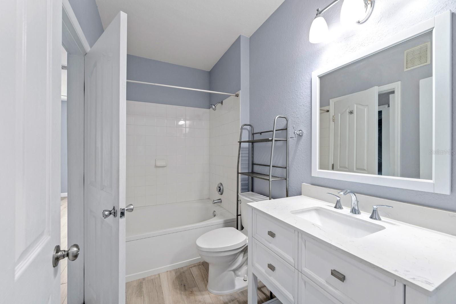 Image 19 of 45 For 5000 Culbreath Key Way 4303