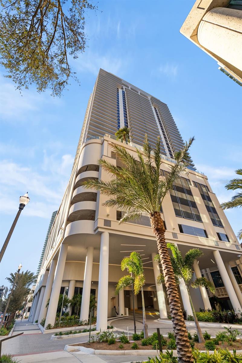 Image 2 of 37 For 275 1st Avenue 3507