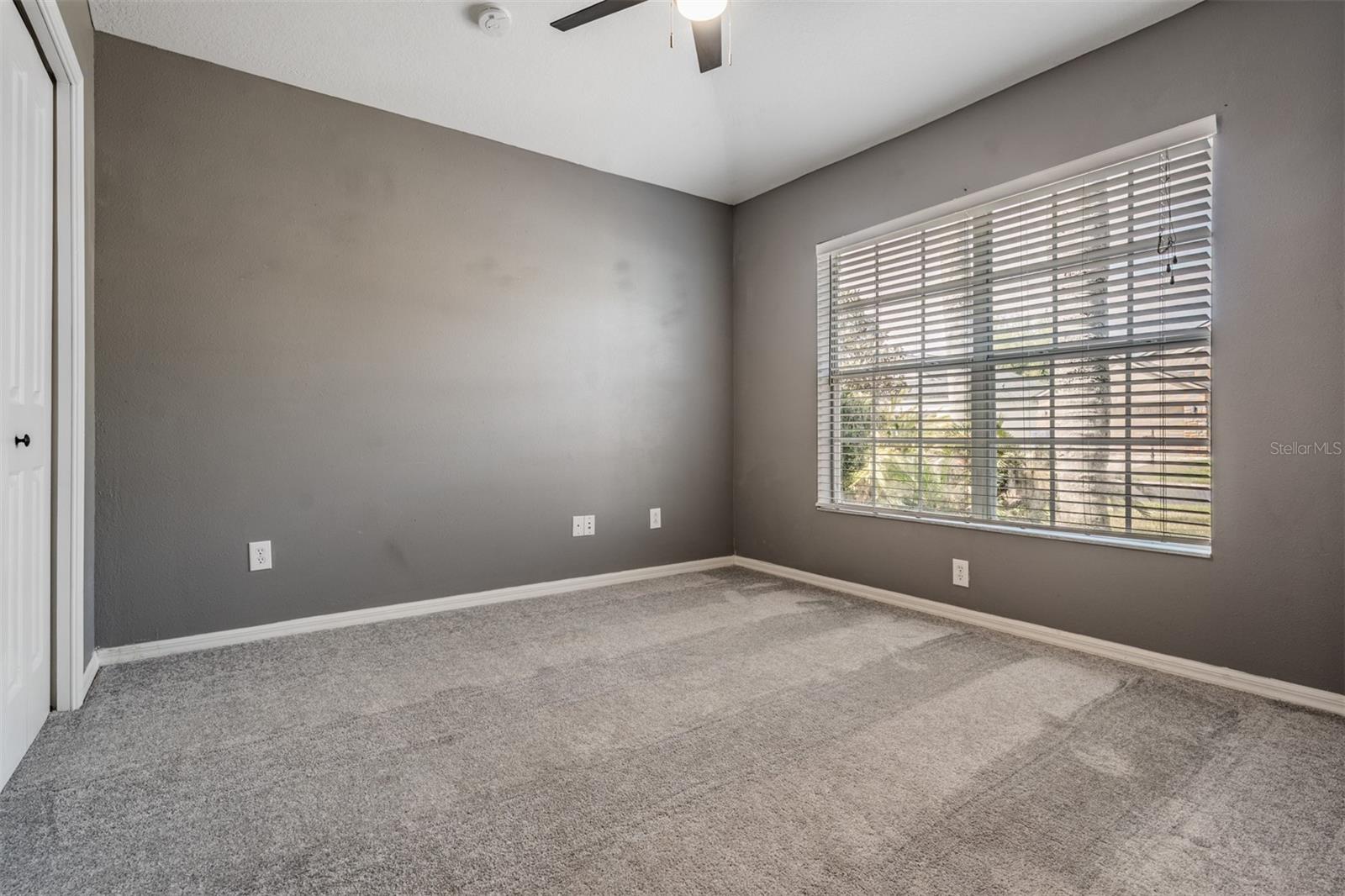 Listing photo id 10 for 2634 Palesta Drive