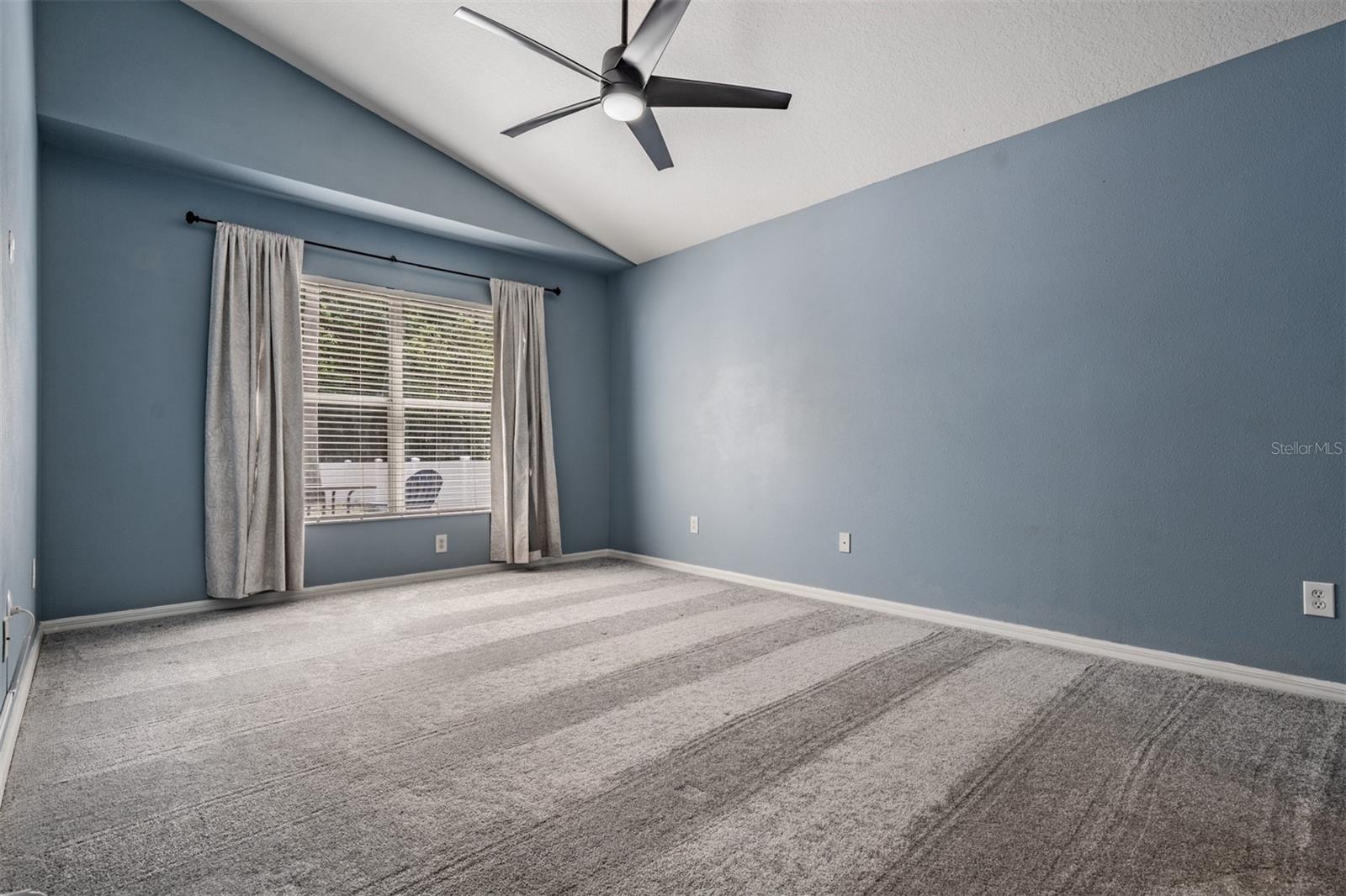 Listing photo id 11 for 2634 Palesta Drive