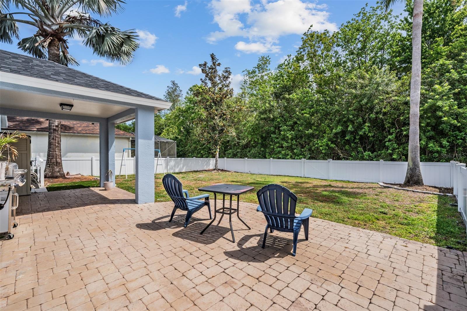 Listing photo id 19 for 2634 Palesta Drive