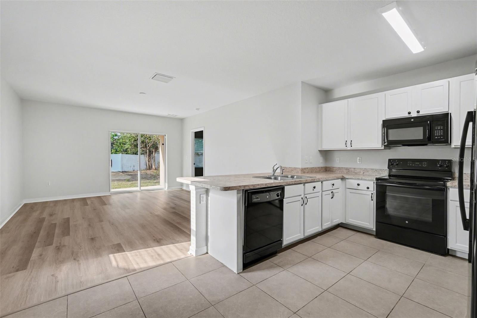 Image 11 of 33 For 10125 Hawk Storm Avenue