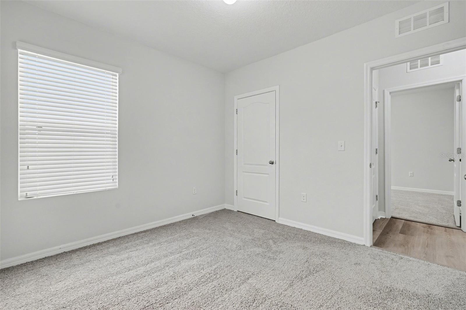 Image 21 of 33 For 10125 Hawk Storm Avenue