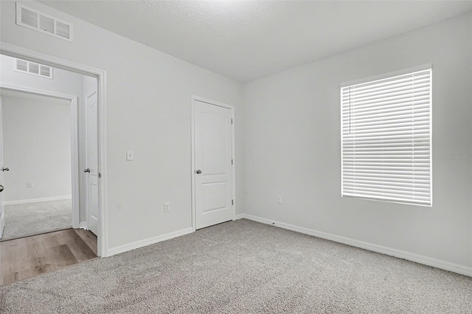 Image 22 of 33 For 10125 Hawk Storm Avenue