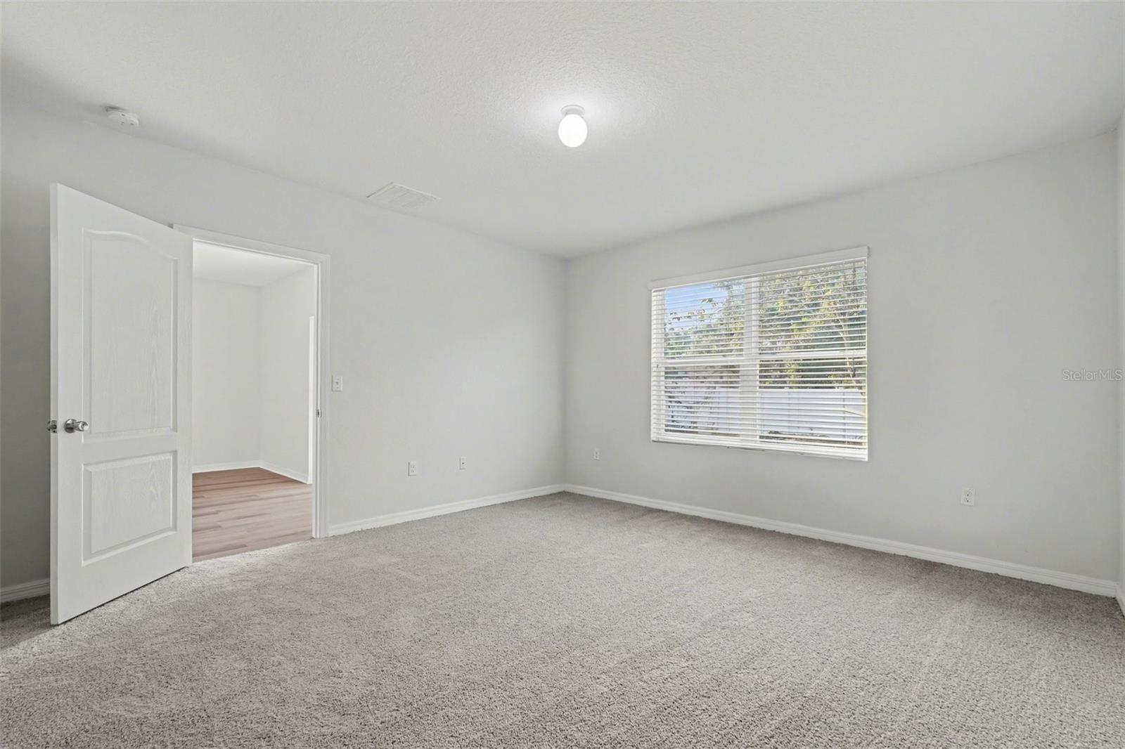 Image 25 of 33 For 10125 Hawk Storm Avenue